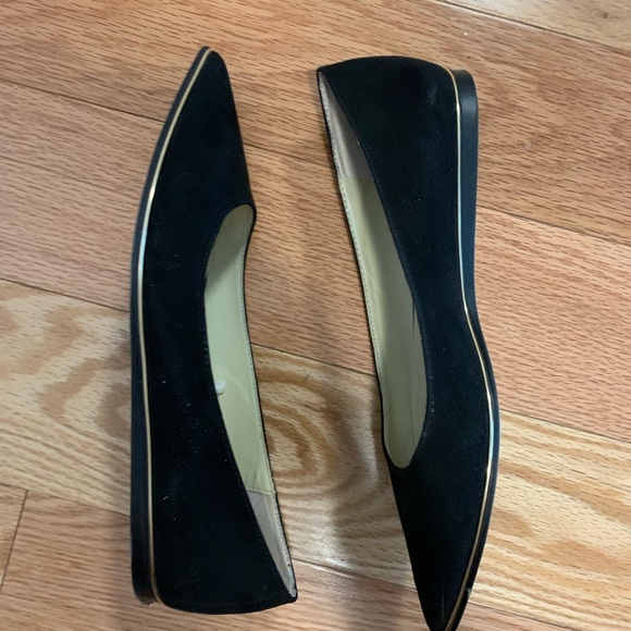 Zara pointed toe flats in black suede. - Picture 2 of 2